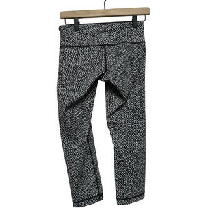 Lululemon Wunder Under Crop Size 6 Scatter Star Arctic Grey Black
